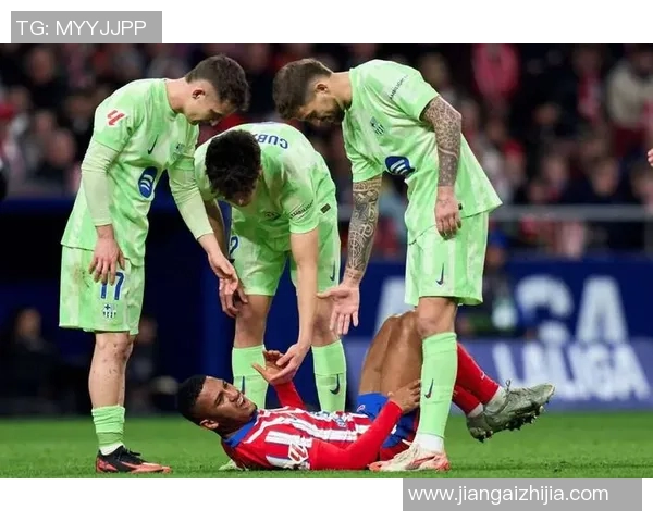 巴黎对阵巴萨的激烈对决让球迷泪流满面情感交织难以自已