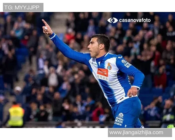 雷耶斯与西班牙人对决回顾球场上的激情与荣耀交织